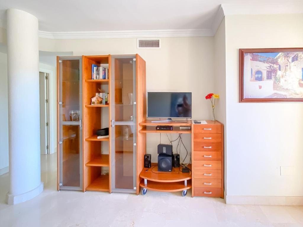 Apartamento En Los Patios De Santa Maria Golf Marbella Esterno foto