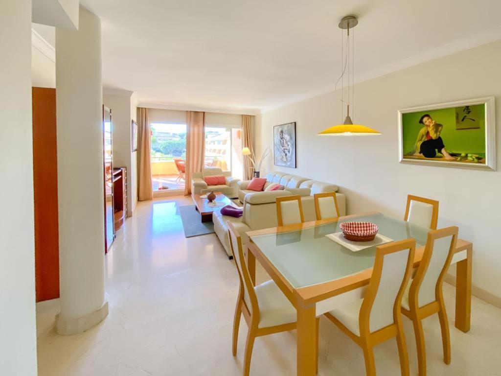 Apartamento En Los Patios De Santa Maria Golf Marbella Esterno foto
