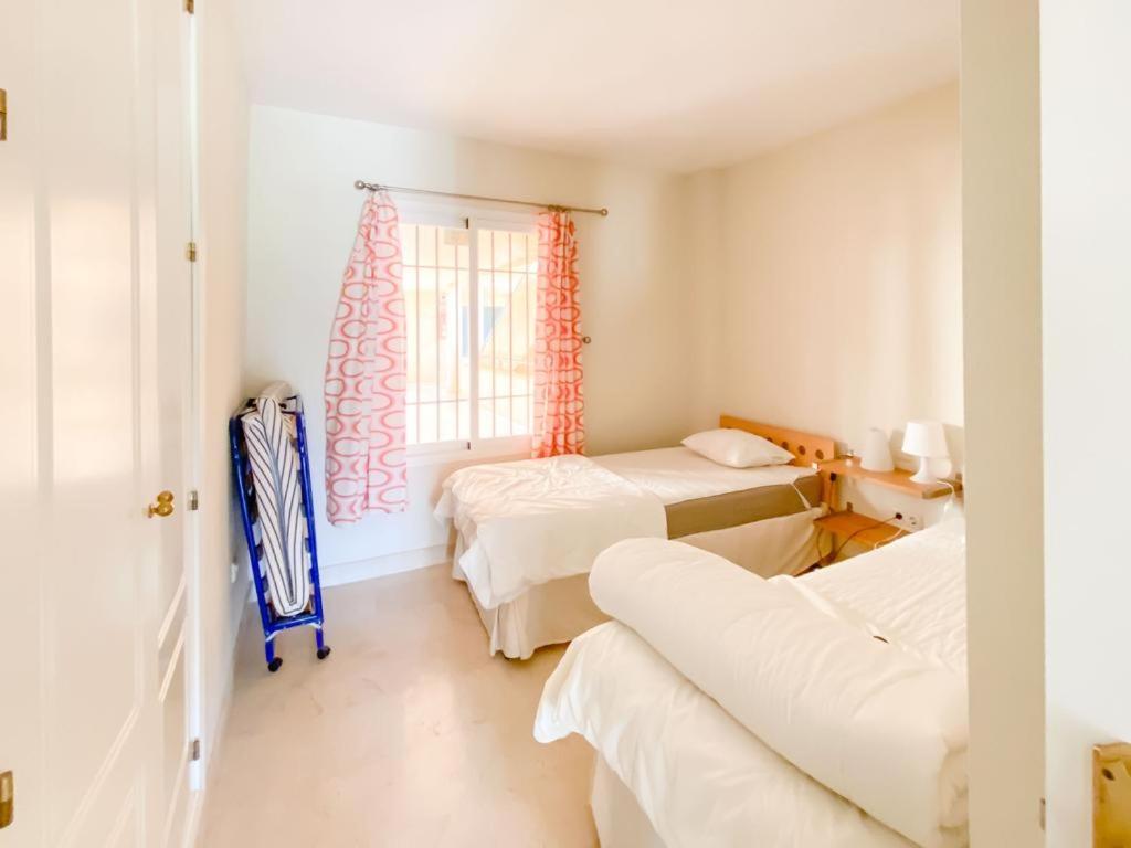 Apartamento En Los Patios De Santa Maria Golf Marbella Esterno foto