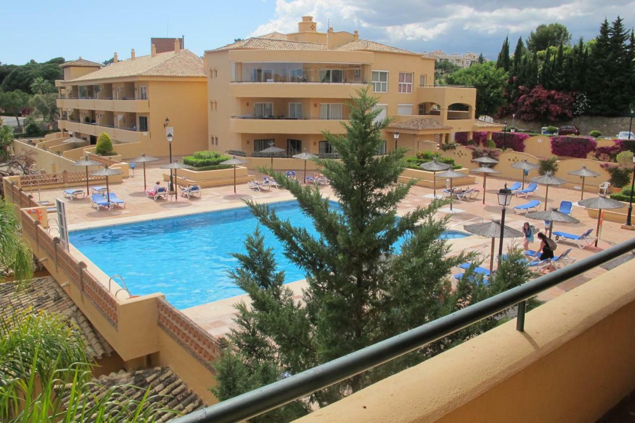 Apartamento En Los Patios De Santa Maria Golf Marbella Esterno foto