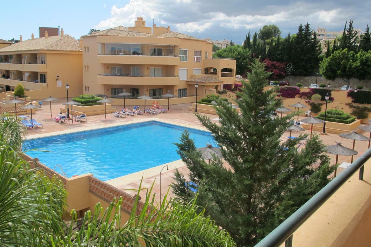 Apartamento En Los Patios De Santa Maria Golf Marbella Esterno foto