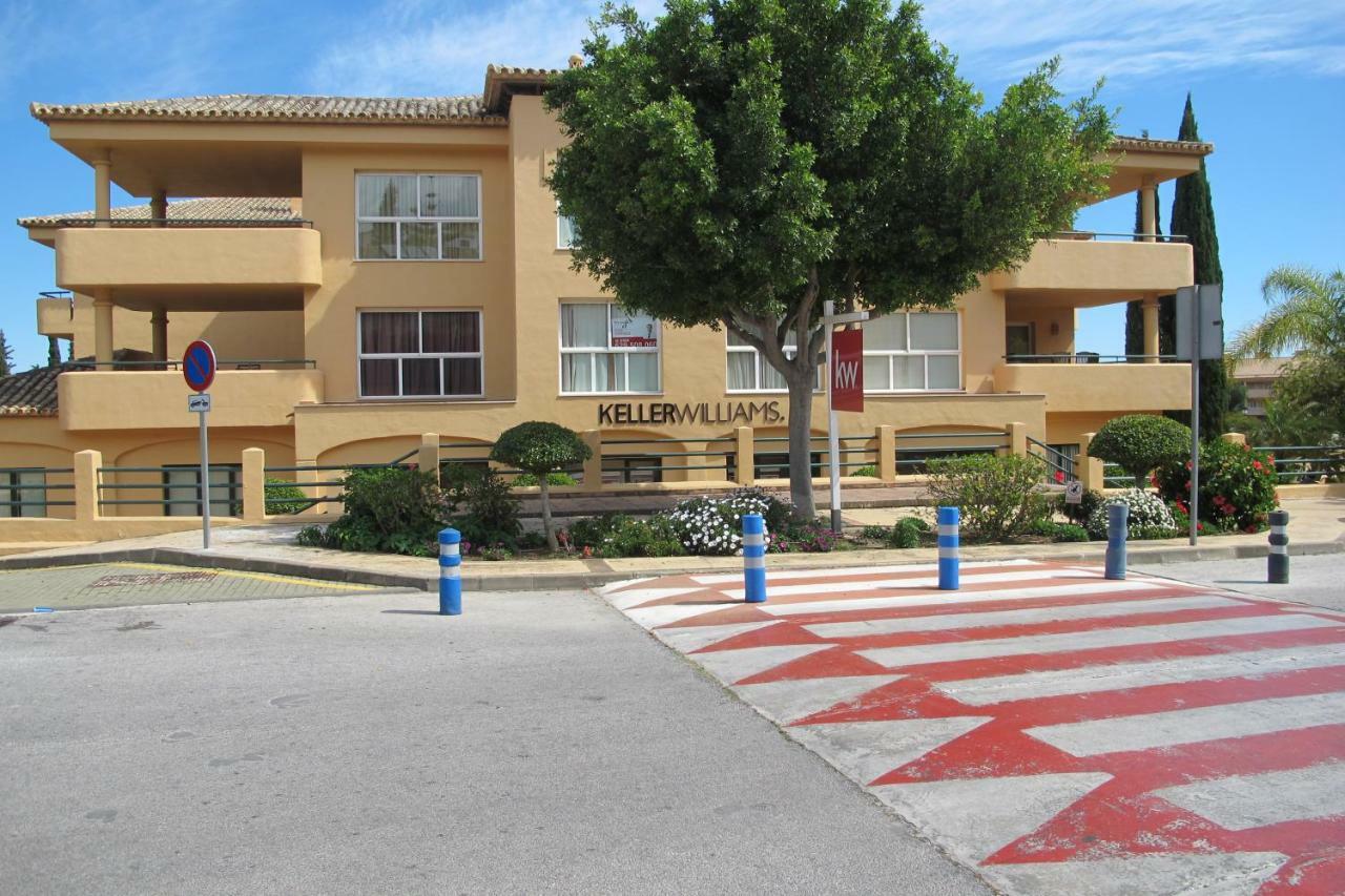 Apartamento En Los Patios De Santa Maria Golf Marbella Esterno foto